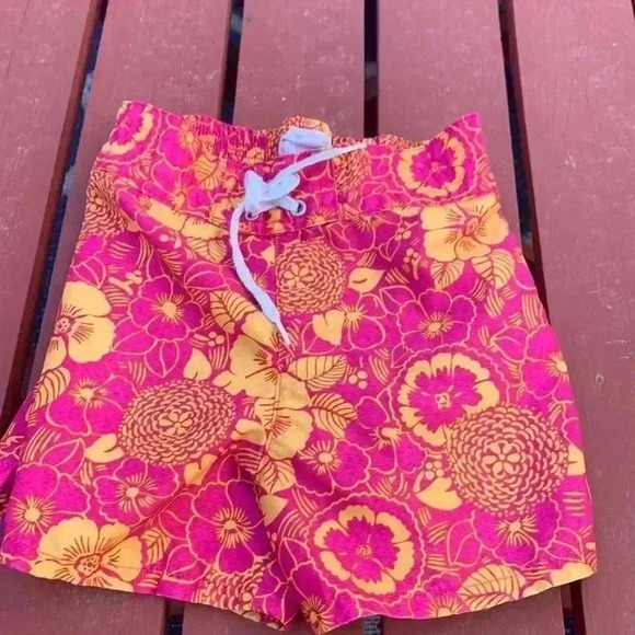 [5 for $25] Oshkosh girls  swim shorts, size 4 - Picture 1 of 3